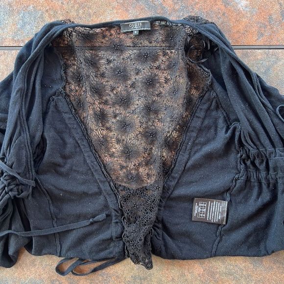 cropped guess sweater - Picture 3 of 9